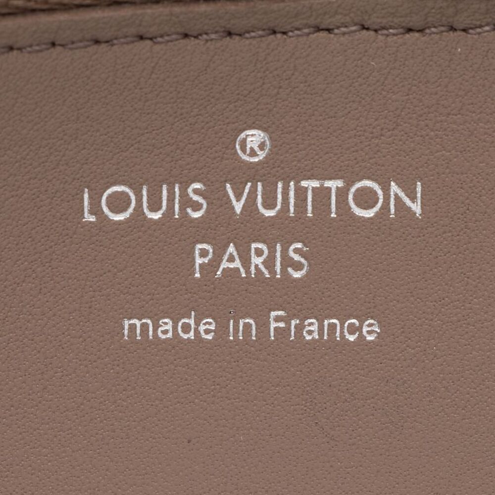 Louis Vuitton Veau Cachemire Comete Zip Around Wallet - Picture 6 of 14